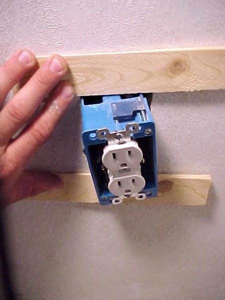 replacing electrical outlet box|repair broken electrical outlet box.